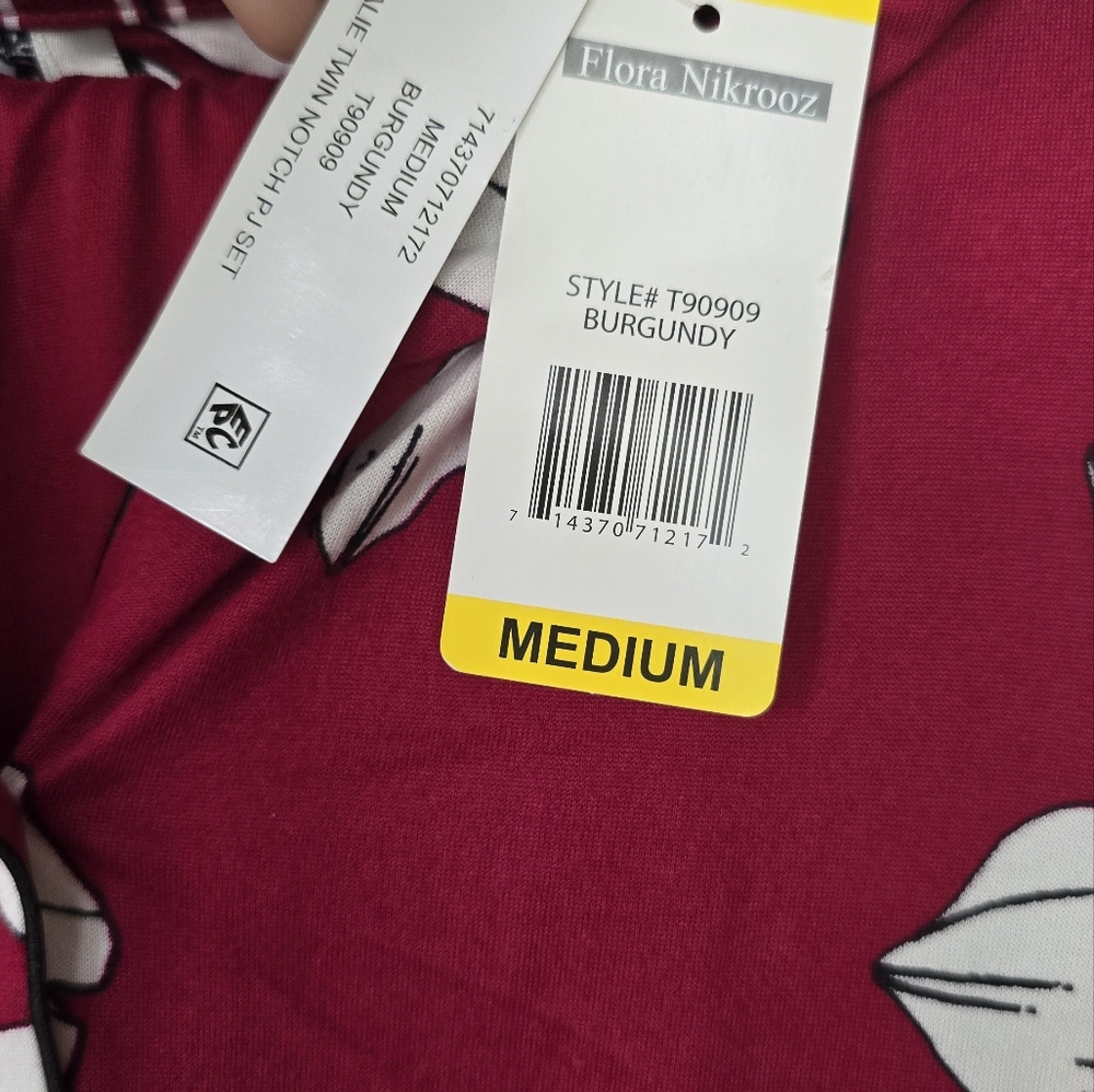 Nwt Flora Nikrooz Long Sleeve Notch Collar PJ Set 2 piece - Picture 9 of 11